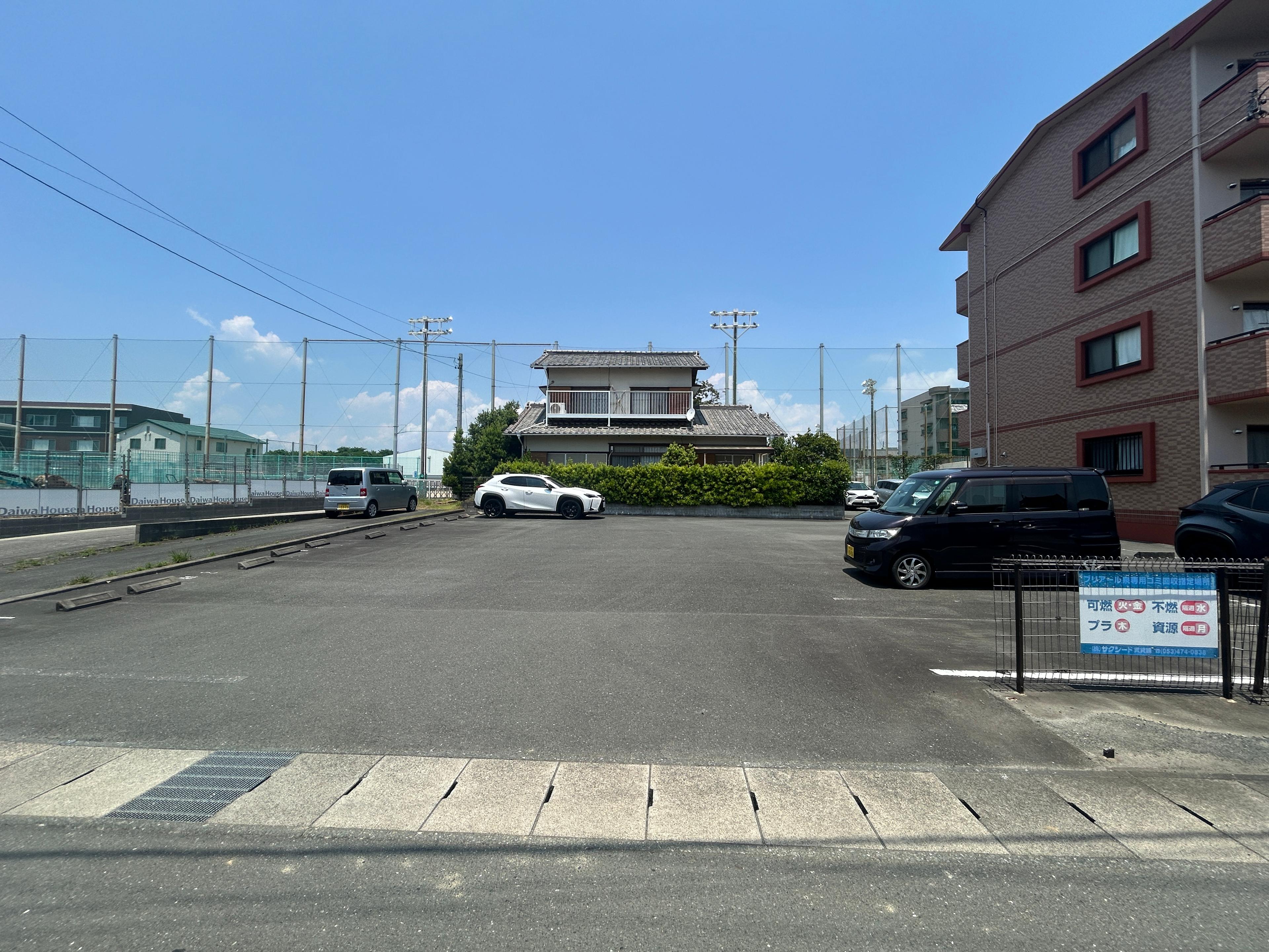 泉1丁目駐車場の外観・駐車場イメージ2枚目