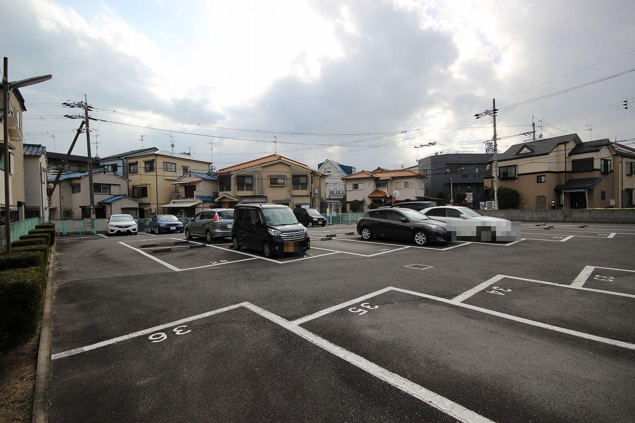 岸田モータープールの外観・駐車場イメージ3枚目
