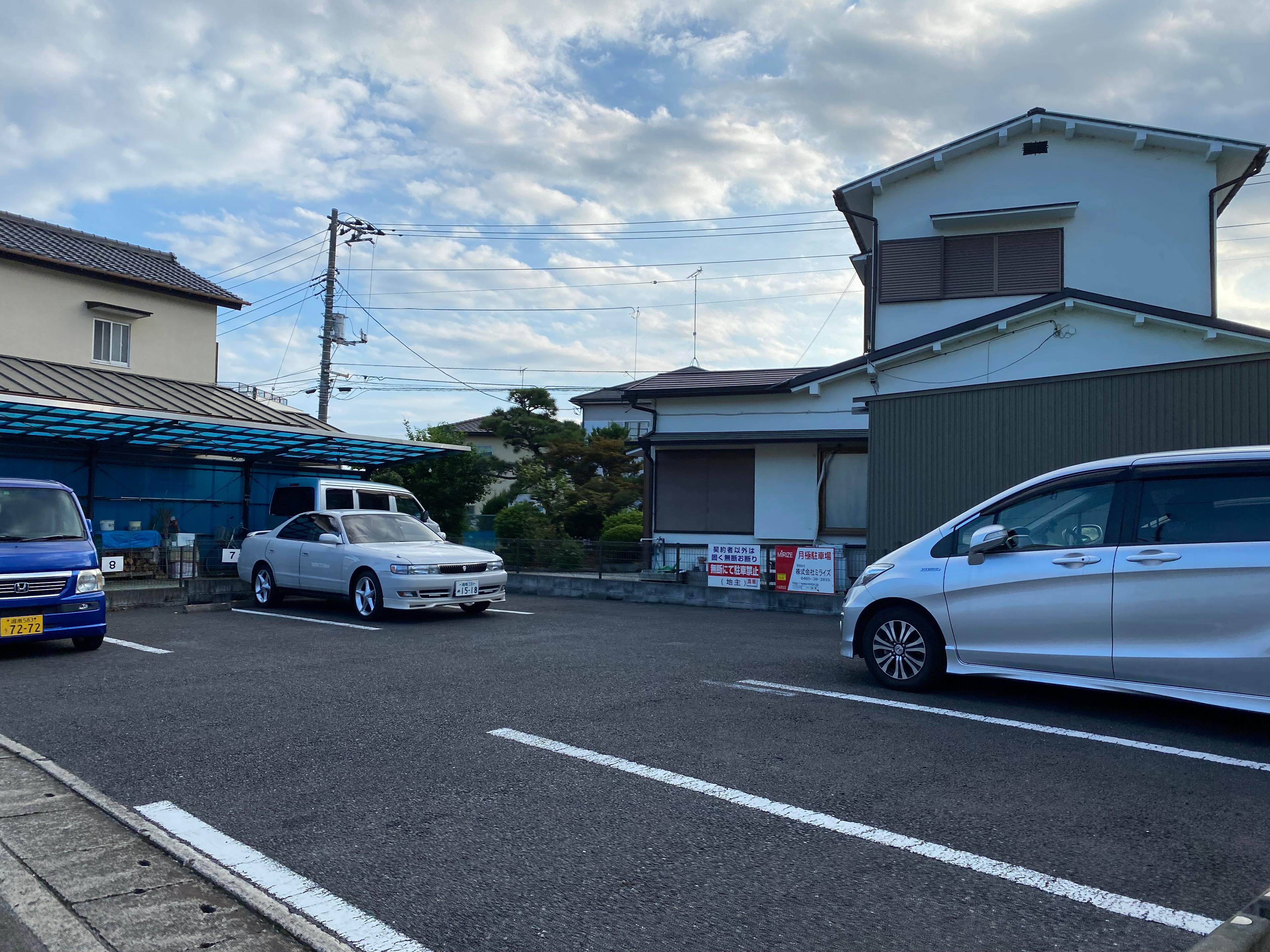瀬戸月極駐車場の外観・駐車場イメージ1枚目