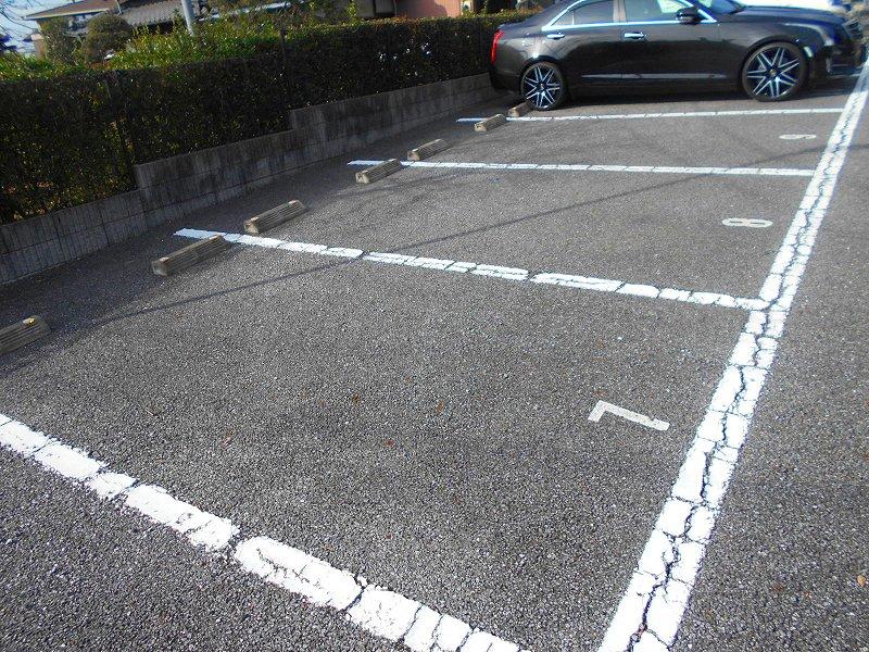 リリィ(40931)の外観・駐車場イメージ1枚目