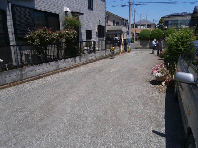 富塚月極駐車場の外観・駐車場イメージ2枚目