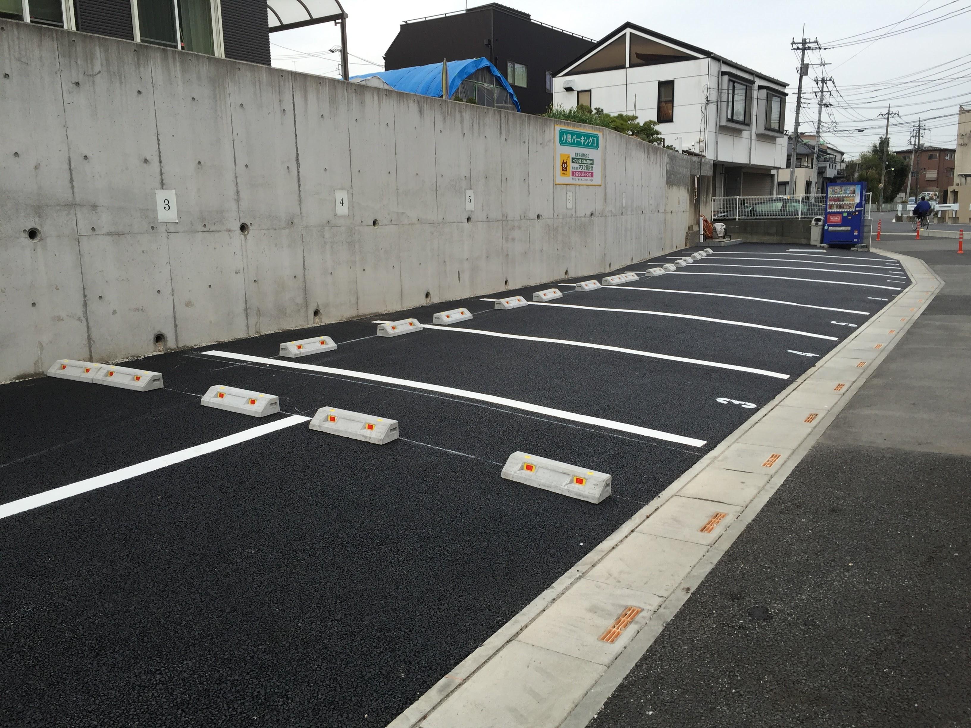 小泉パーキングⅡの外観・駐車場イメージ2枚目