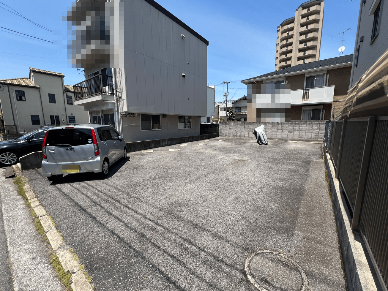 タガシラビル外ガレージの外観・駐車場イメージ1枚目