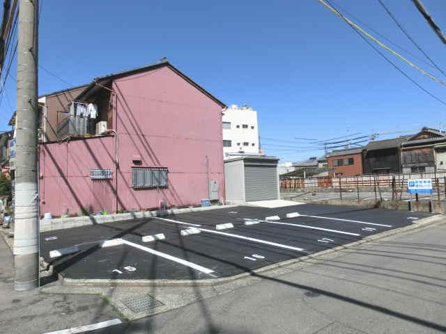 ワイズ・真清田 第10駐車場の外観・駐車場イメージ2枚目
