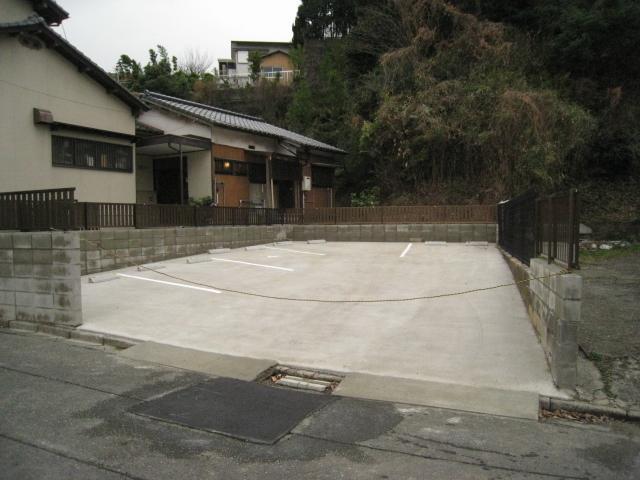 ジョイフル東鳴水岩﨑駐車場の外観・駐車場イメージ2枚目