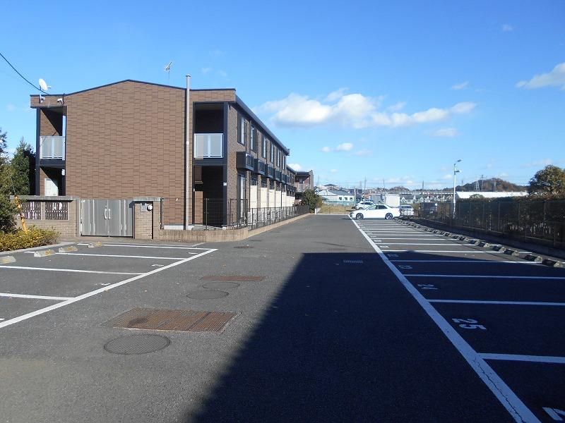 フローラＭＫ(39229)の外観・駐車場イメージ1枚目