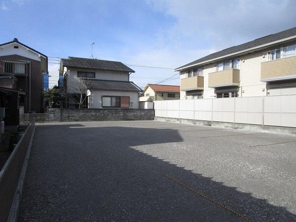 大榎町 おうち谷入口駐車場の外観・駐車場イメージ1枚目