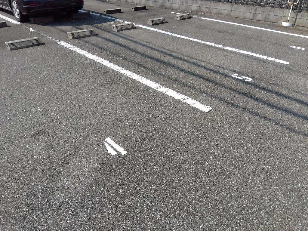 ハピネス(23681)の外観・駐車場イメージ1枚目
