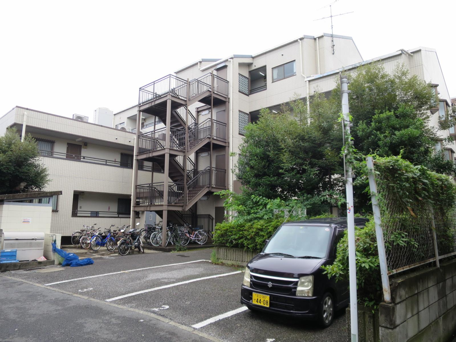 ウィル篠崎の外観・駐車場イメージ1枚目