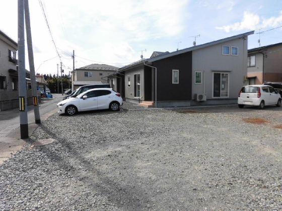 アレット月極駐車場の外観・駐車場イメージ2枚目