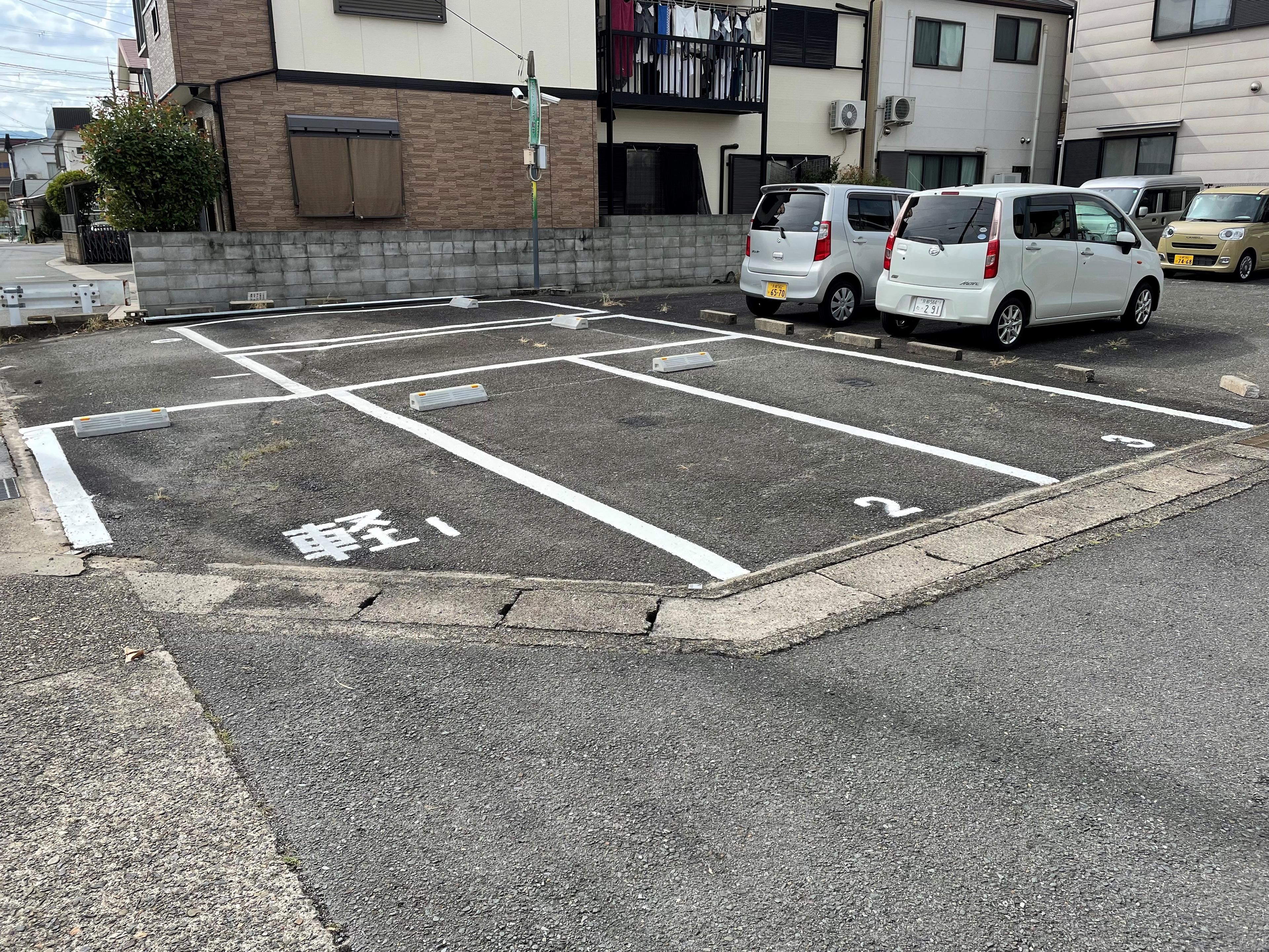 東代ガレージの外観・駐車場イメージ1枚目