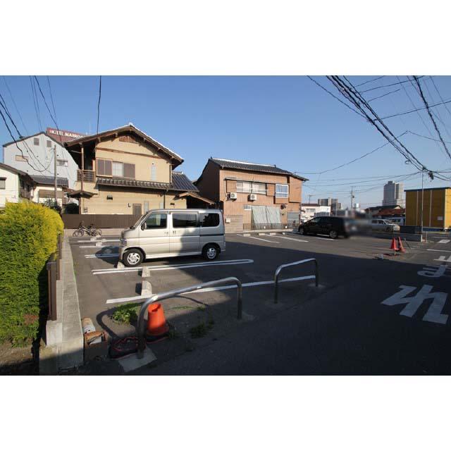 城北町月極駐車場の外観・駐車場イメージ2枚目