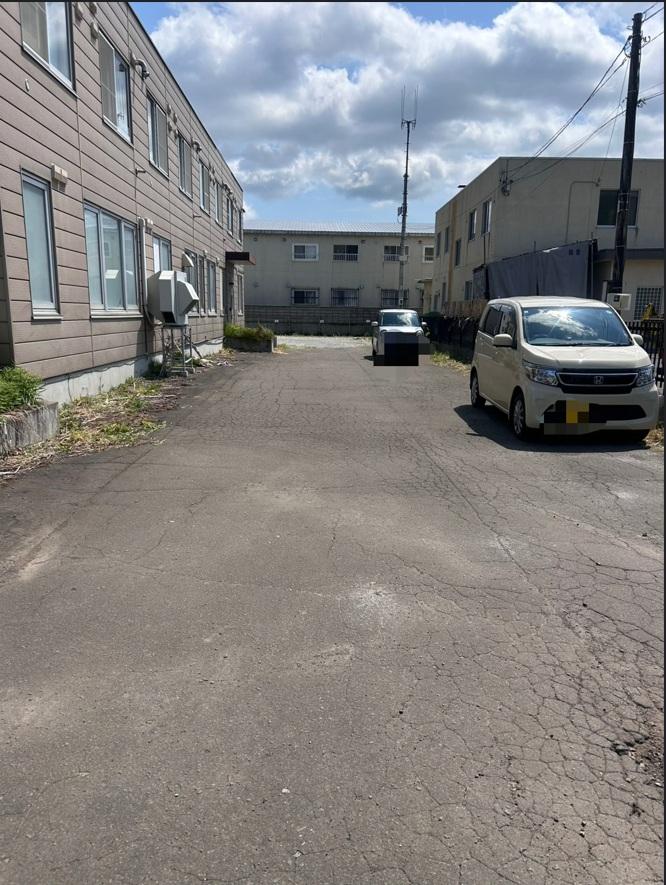 セントレジス　駐車場の外観・駐車場イメージ1枚目