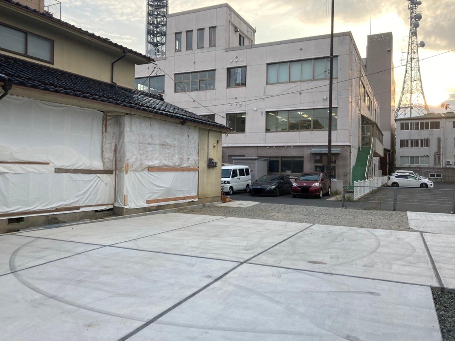 灘町駐車場の外観・駐車場イメージ1枚目