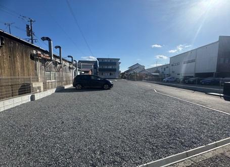 小郡中町月極駐車場の外観・駐車場イメージ2枚目