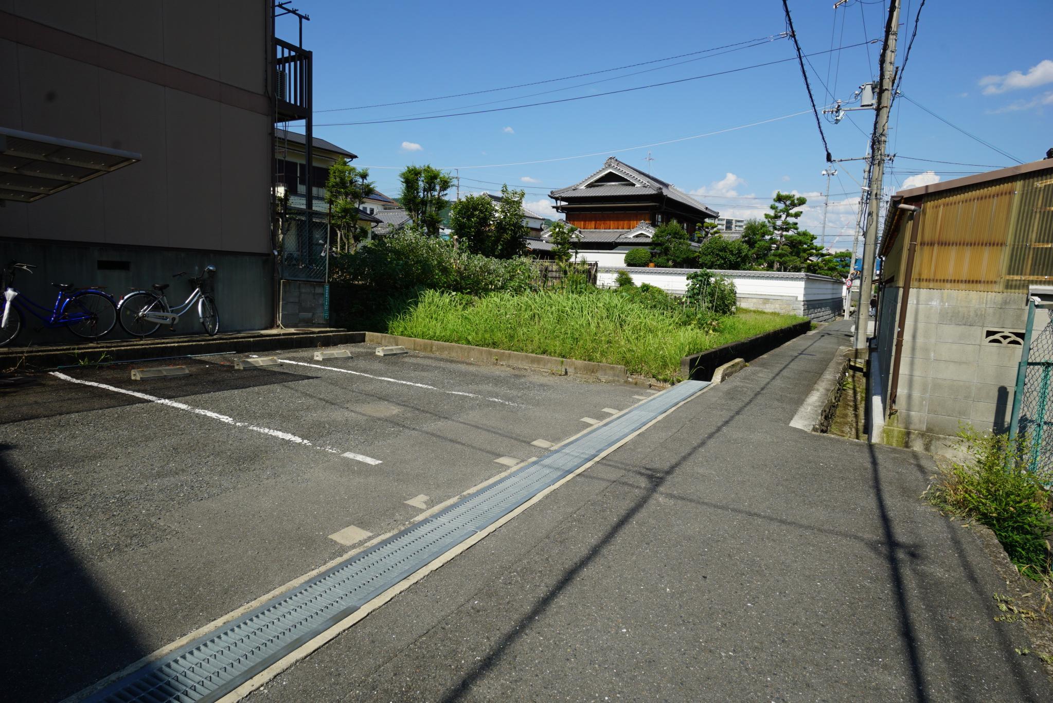 中島ハイム駐車場の外観・駐車場イメージ2枚目