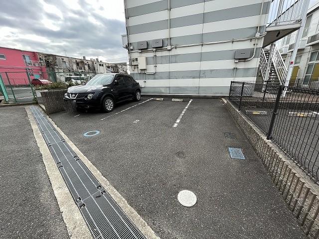 芳山荘Ⅰ(20436)の外観・駐車場イメージ1枚目