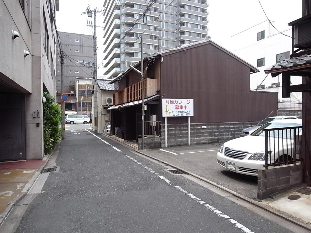 村上ガレージの外観・駐車場イメージ3枚目