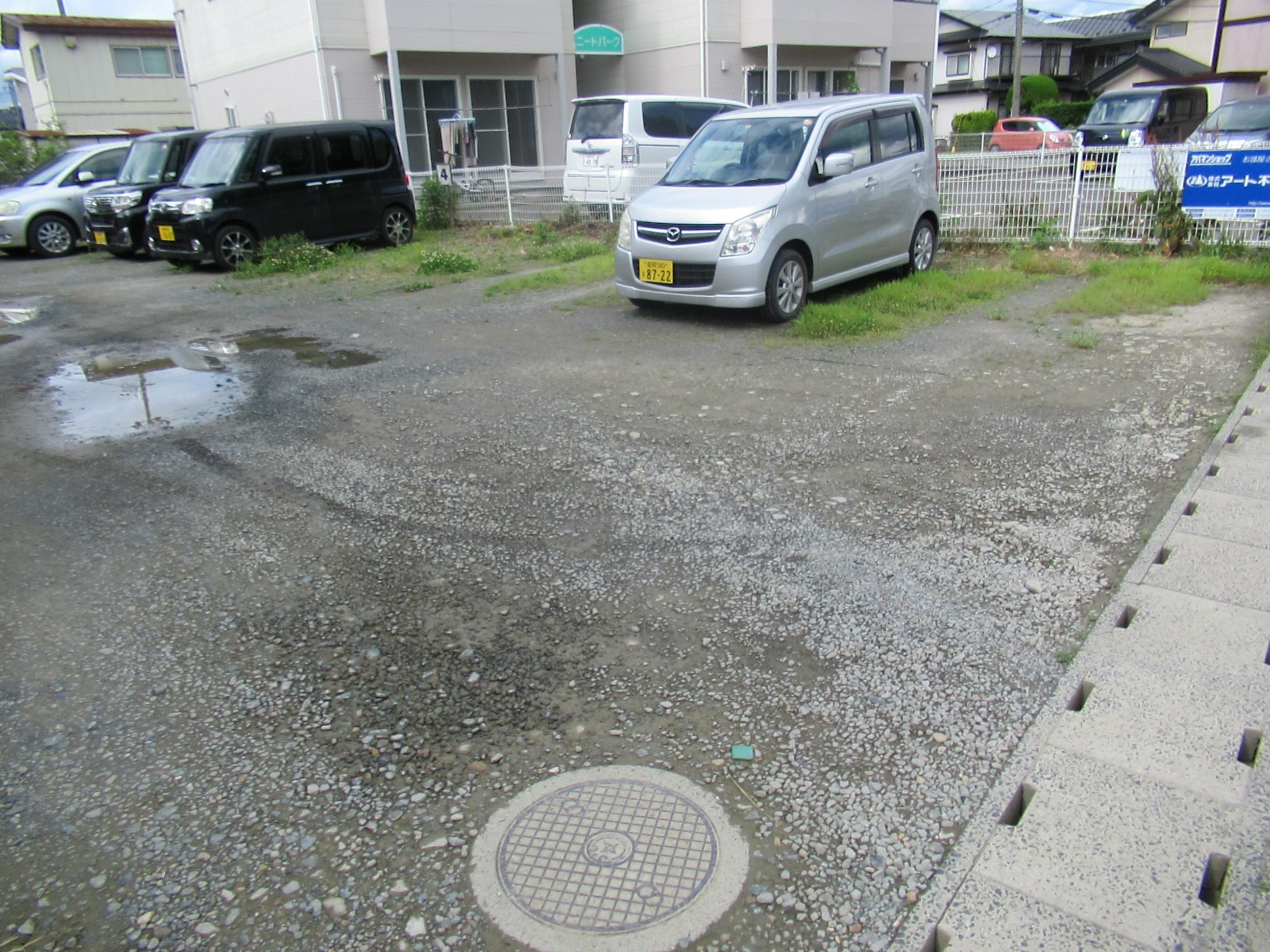 高田駐車場の外観・駐車場イメージ1枚目