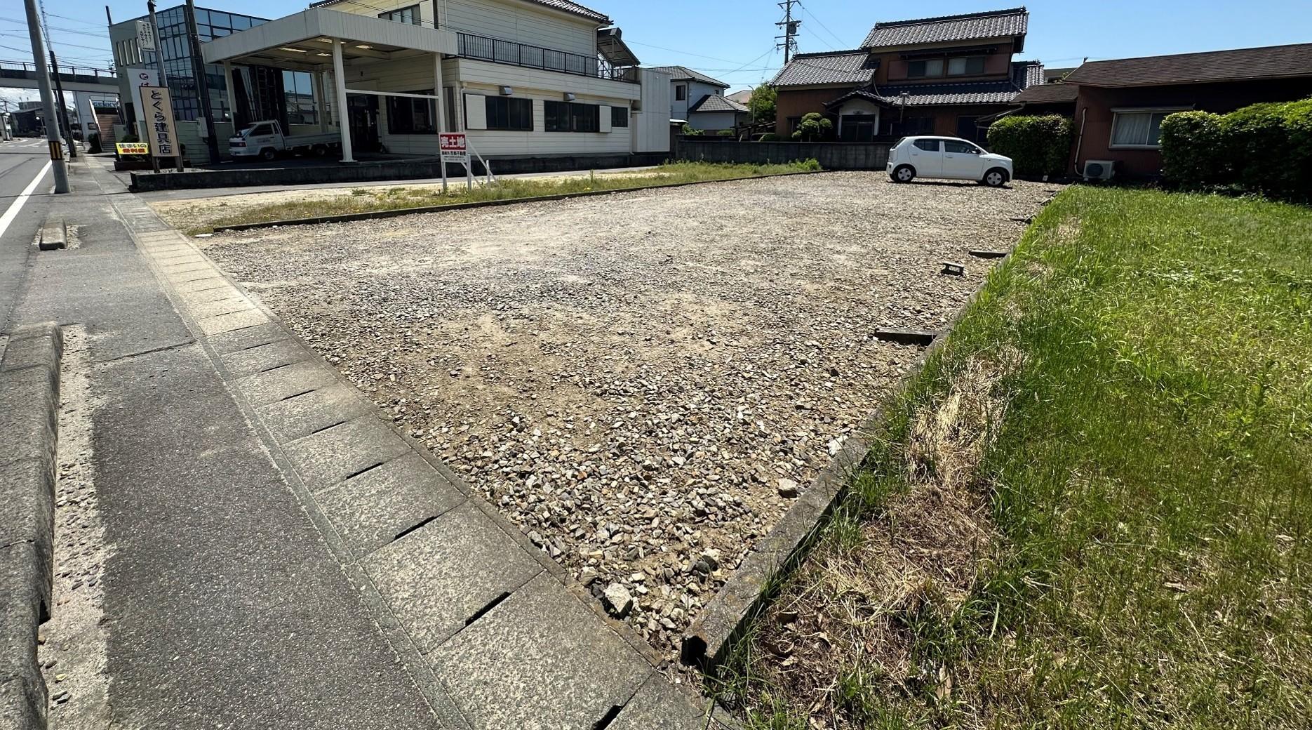 吉田小南パーキングの外観・駐車場イメージ1枚目