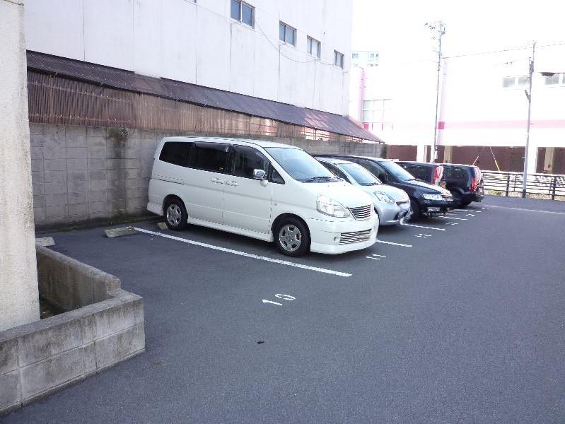 ｵｰﾄ･ｽｸｳｪｱｰ南林寺Ⅱの外観・駐車場イメージ2枚目