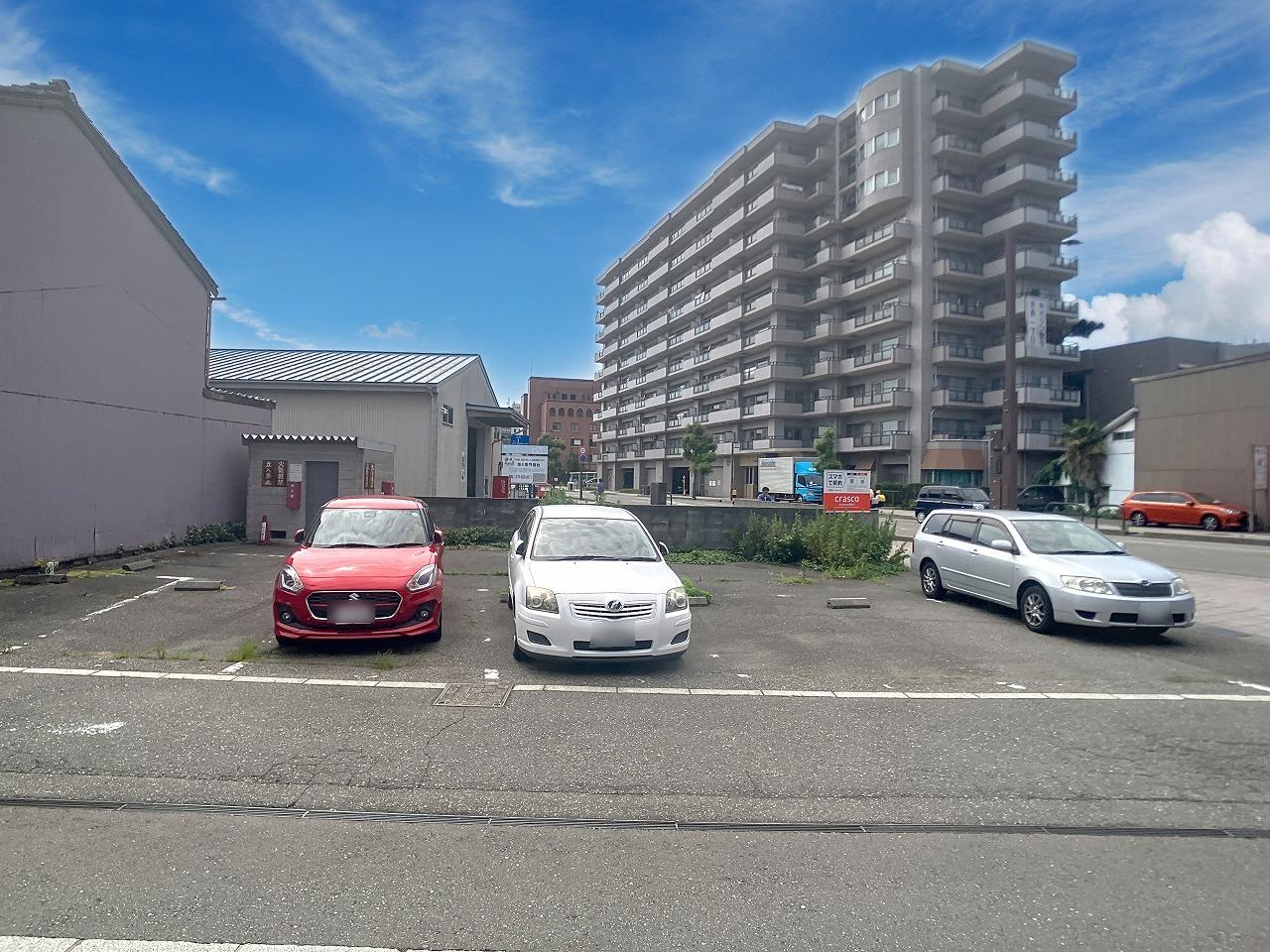 芳斉パーキングの外観・駐車場イメージ1枚目