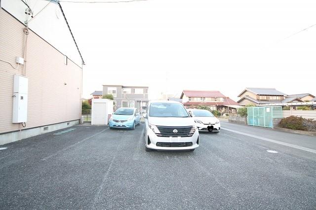Rapport A・Bの外観・駐車場イメージ2枚目
