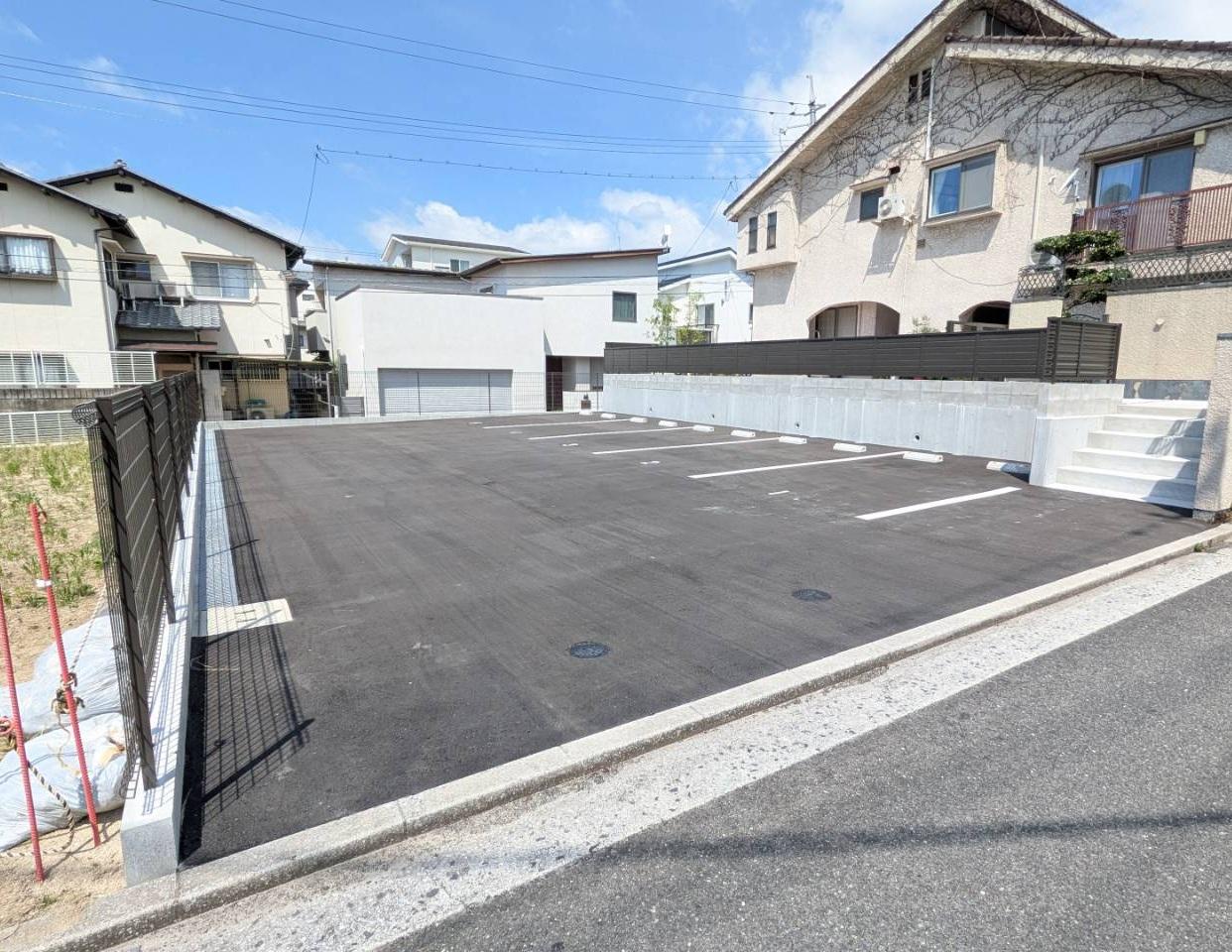 旭園5丁目ガレージの外観・駐車場イメージ1枚目