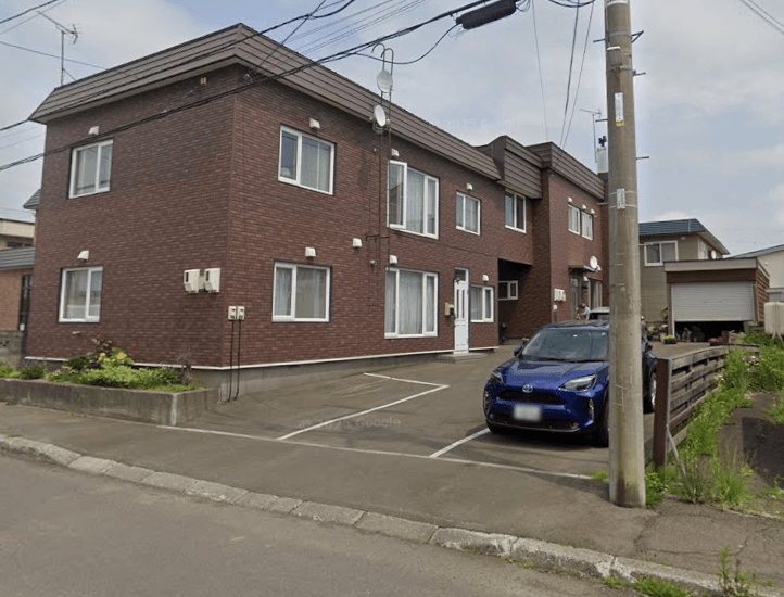 西の里東3丁目12-2駐車場(近藤アパート敷地内駐車場)の外観・駐車場イメージ1枚目
