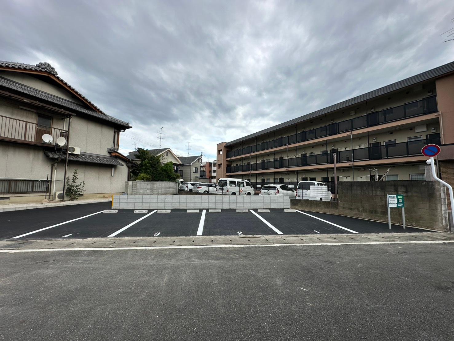 かみの橋ガレージの外観・駐車場イメージ3枚目