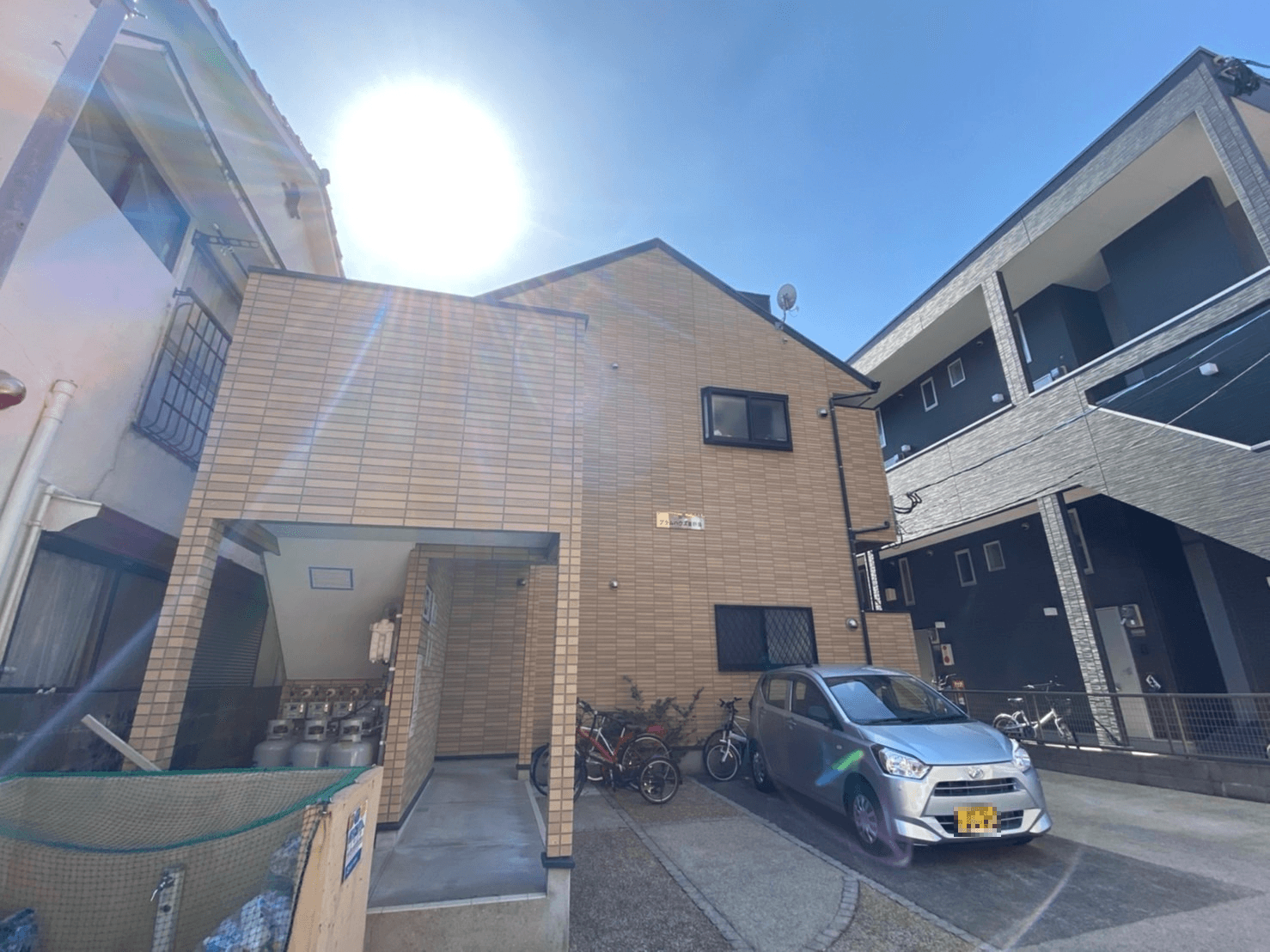 プラムハウス美野島の外観・駐車場イメージ1枚目