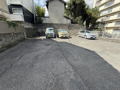 京山駐車場の外観・駐車場イメージ1枚目