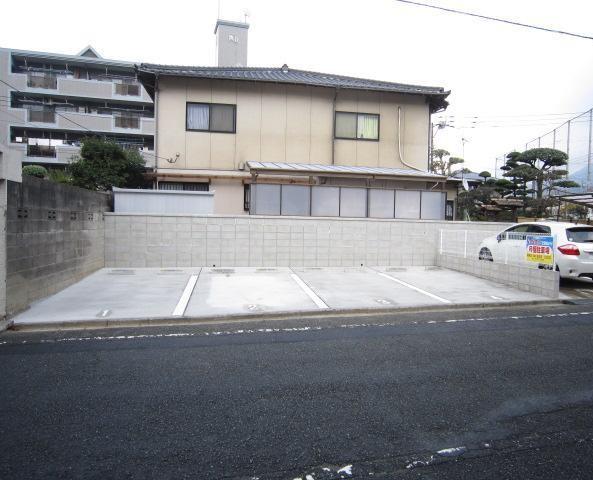 ジョイフル熊西福山駐車場の外観・駐車場イメージ1枚目