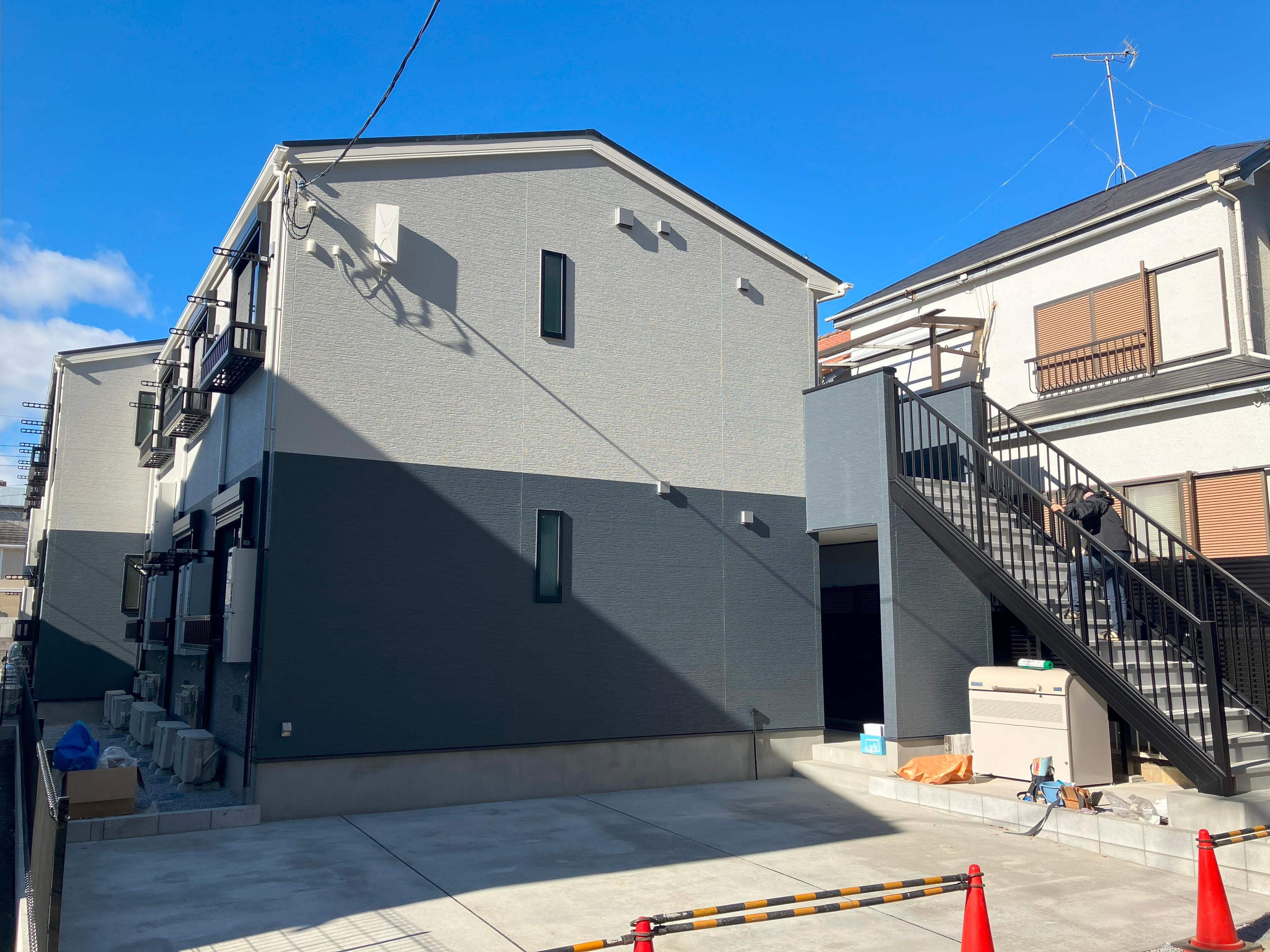 スプラウトくぬぎ山の外観・駐車場イメージ1枚目