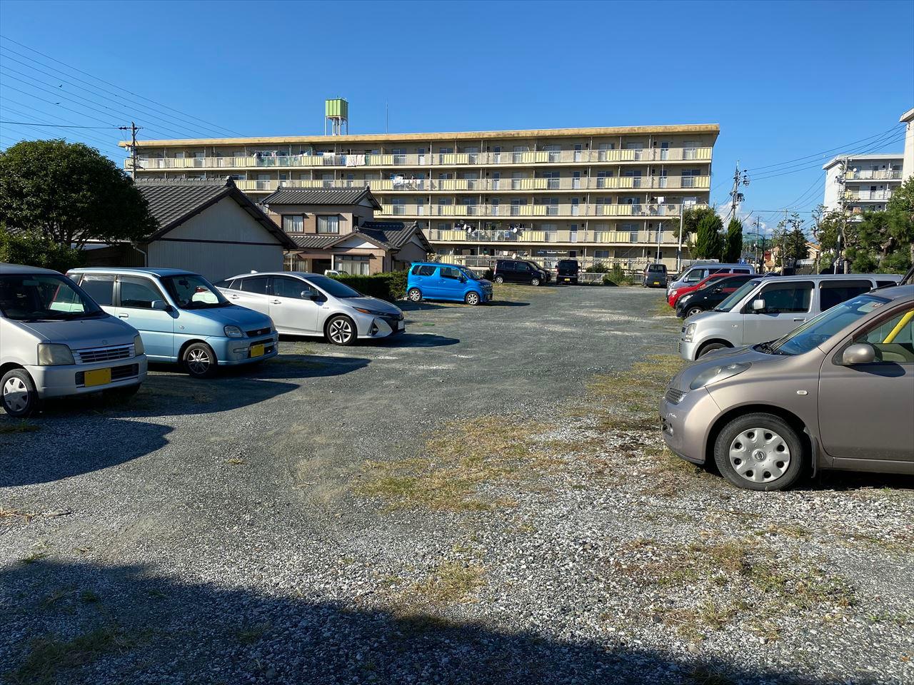 入野町16121-12の外観・駐車場イメージ1枚目