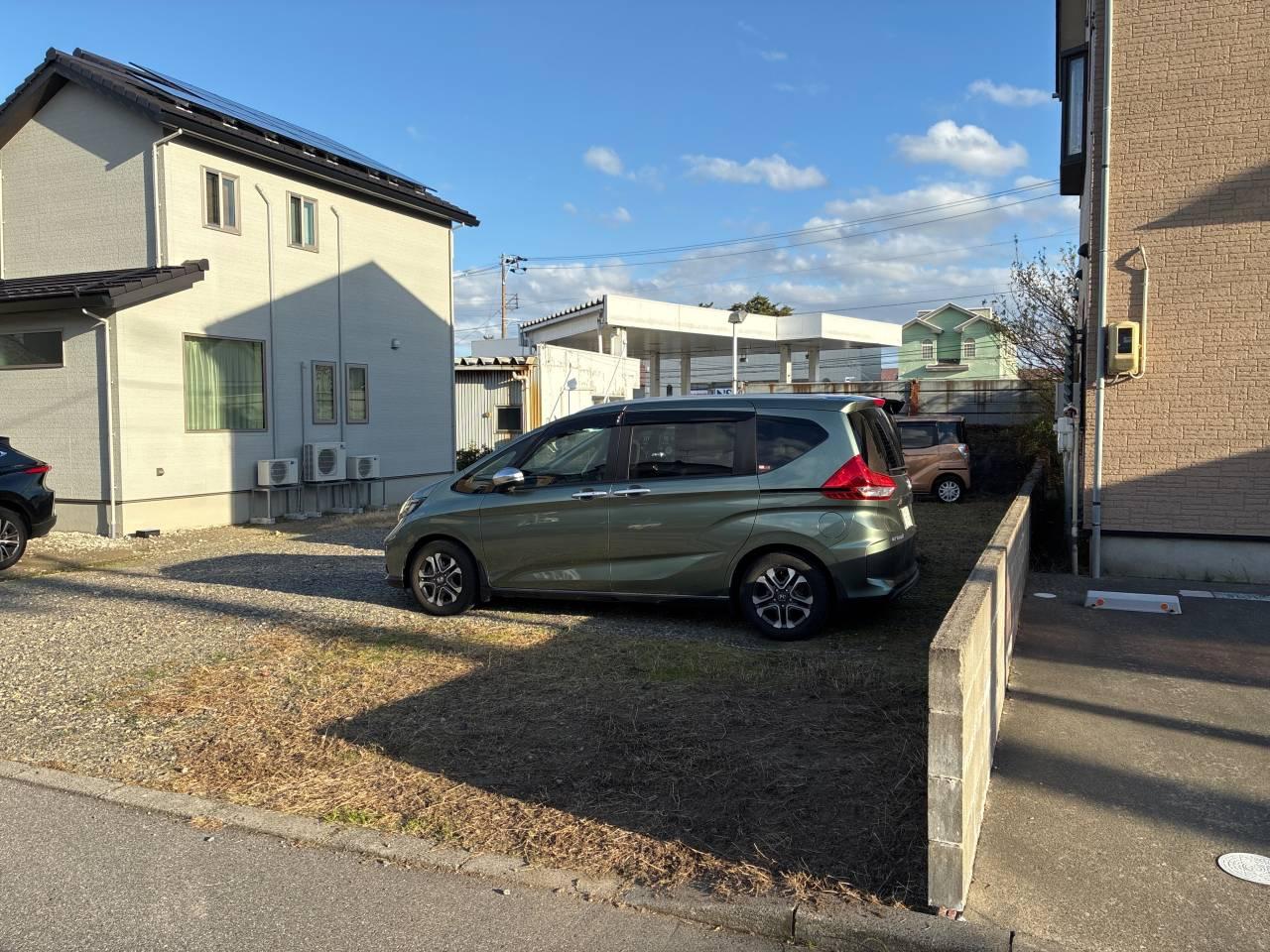 58.寺尾台ガレージの外観・駐車場イメージ2枚目