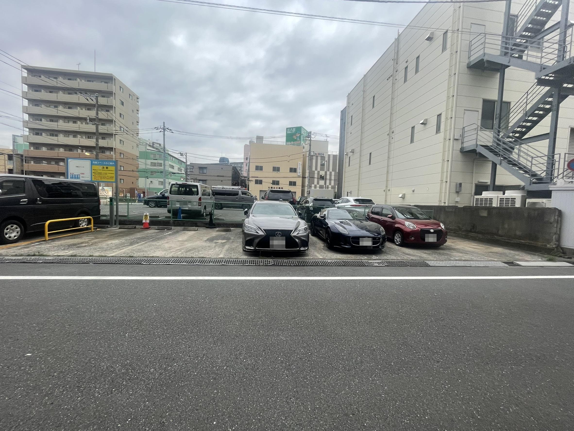 八重洲枝川駐車場の外観・駐車場イメージ3枚目