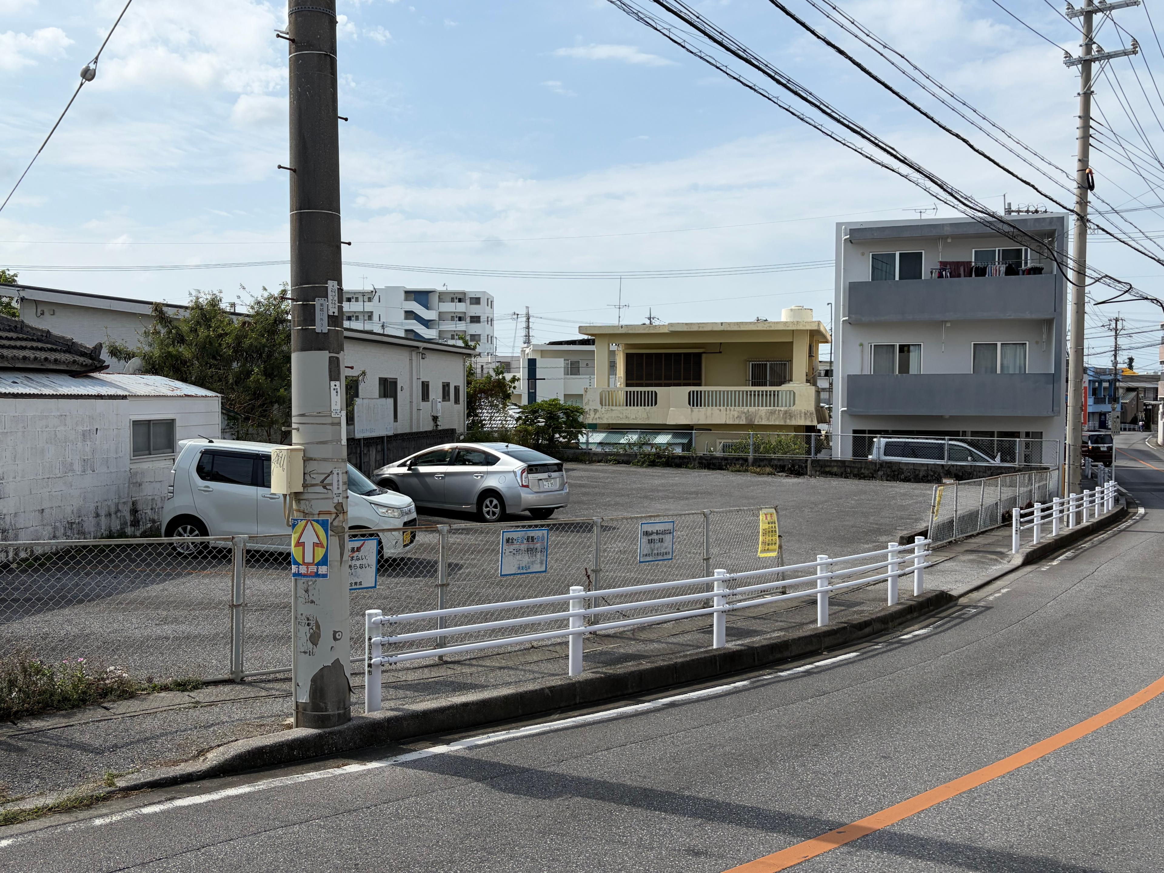 川上駐車場の外観・駐車場イメージ1枚目