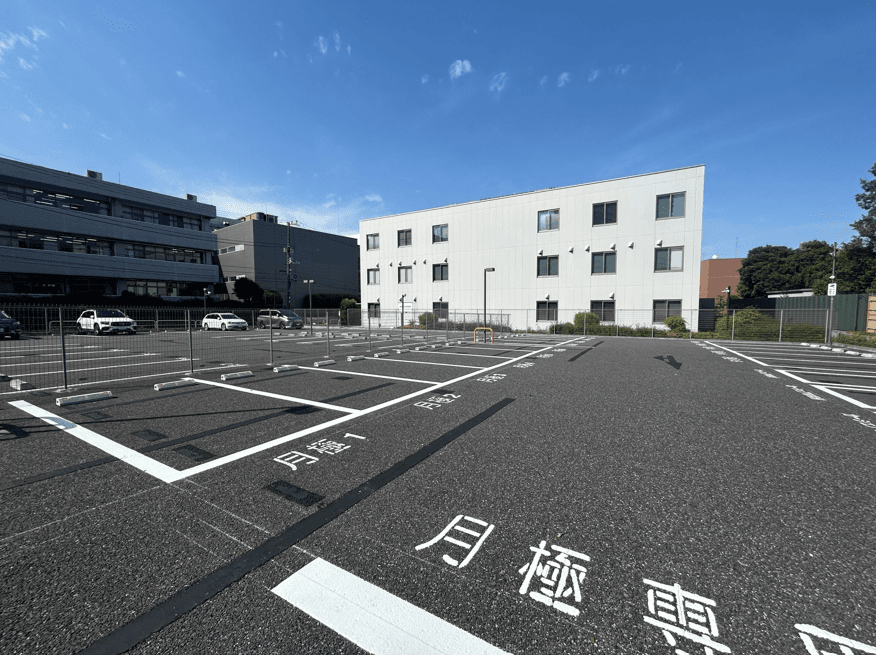 新宿河田町第8の外観・駐車場イメージ2枚目