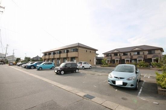 エクセレント スクエアの外観・駐車場イメージ1枚目