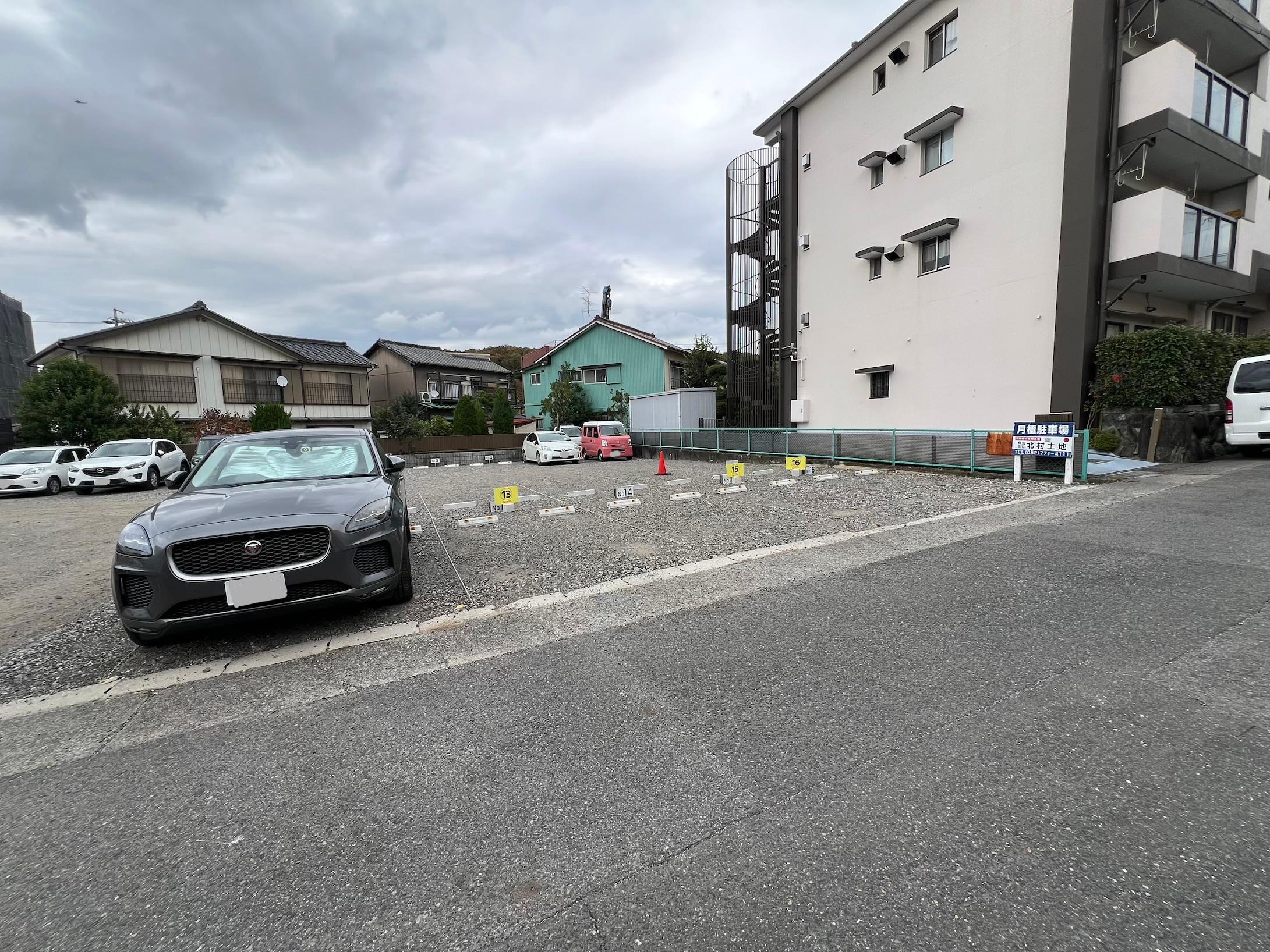 東山通五丁目駐車場の外観・駐車場イメージ1枚目