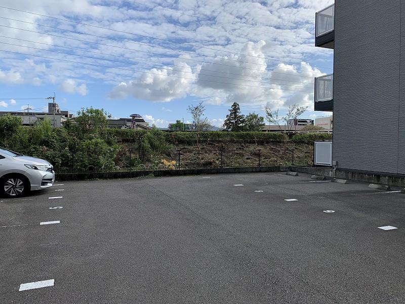 グローリー(38715)の外観・駐車場イメージ1枚目