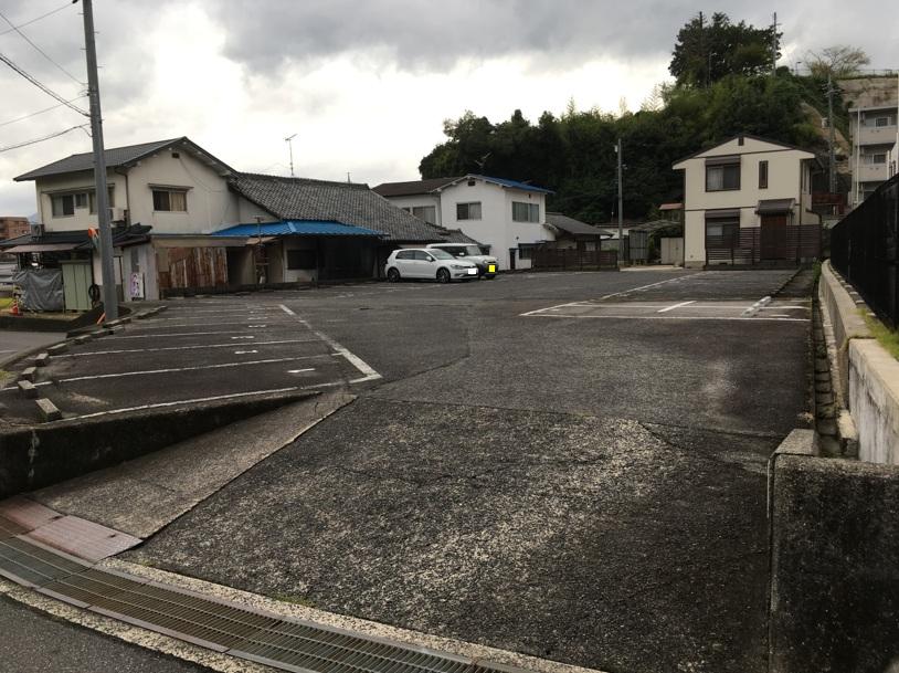 松井駐車場の外観・駐車場イメージ1枚目