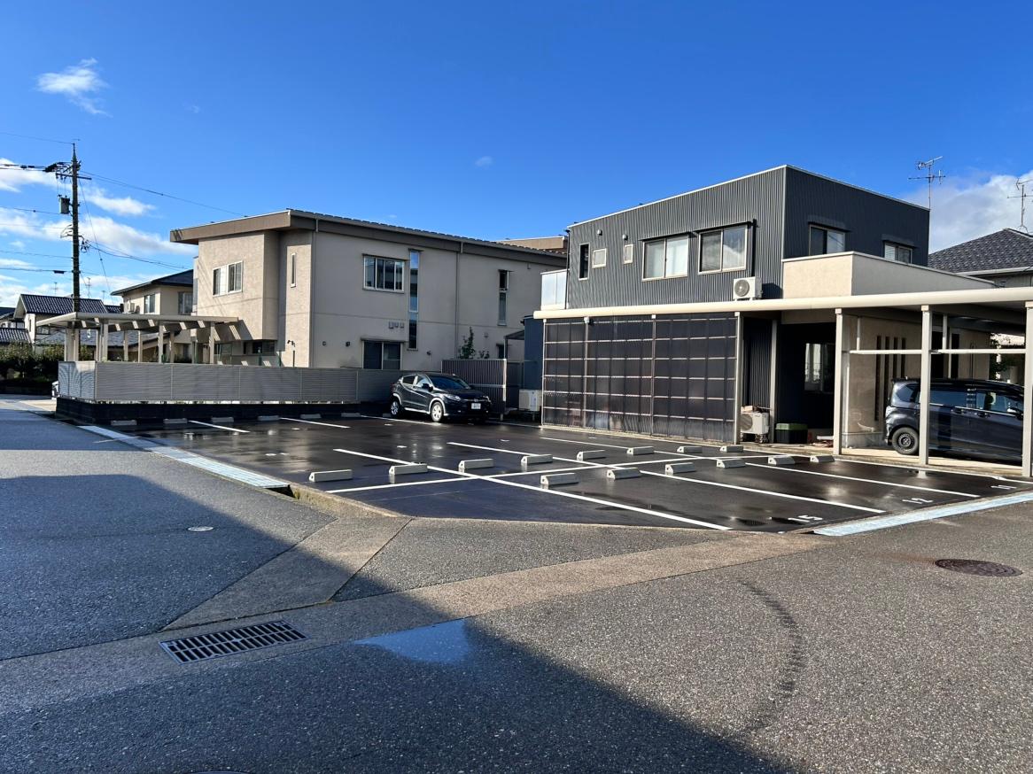 上安原南月極駐車場の外観・駐車場イメージ1枚目