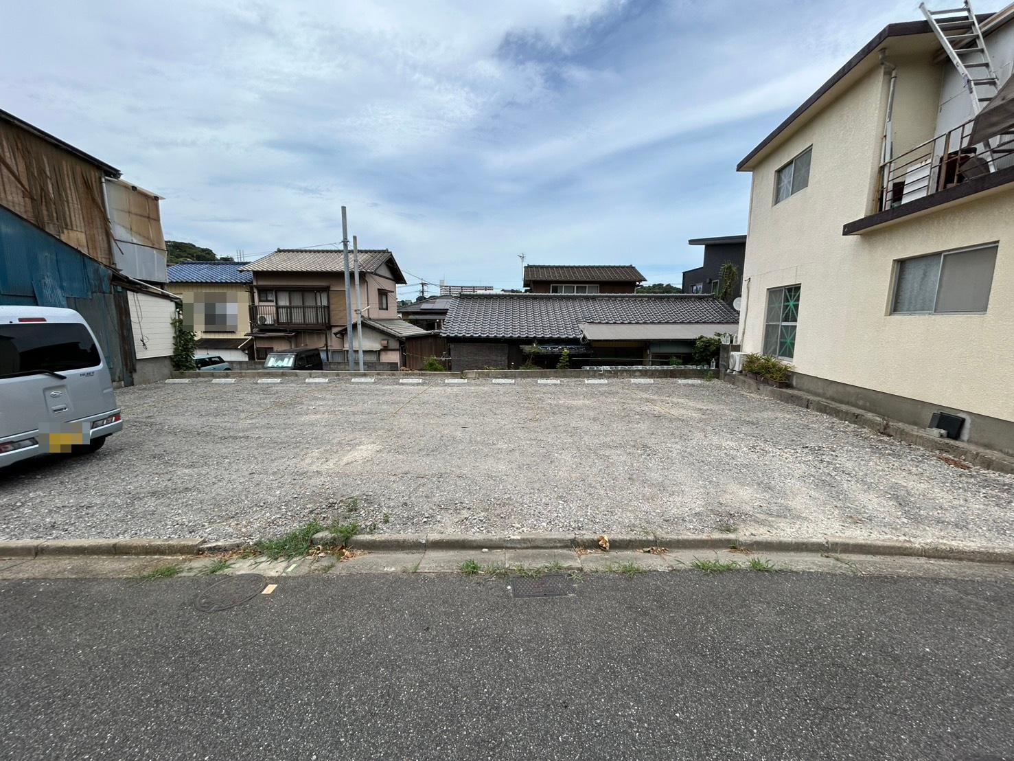 西園町14-3月極駐車場の外観・駐車場イメージ2枚目