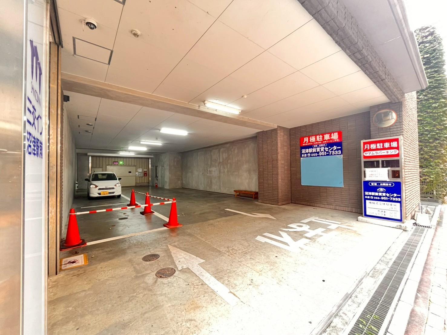 ヤマムラパーキングの外観・駐車場イメージ2枚目