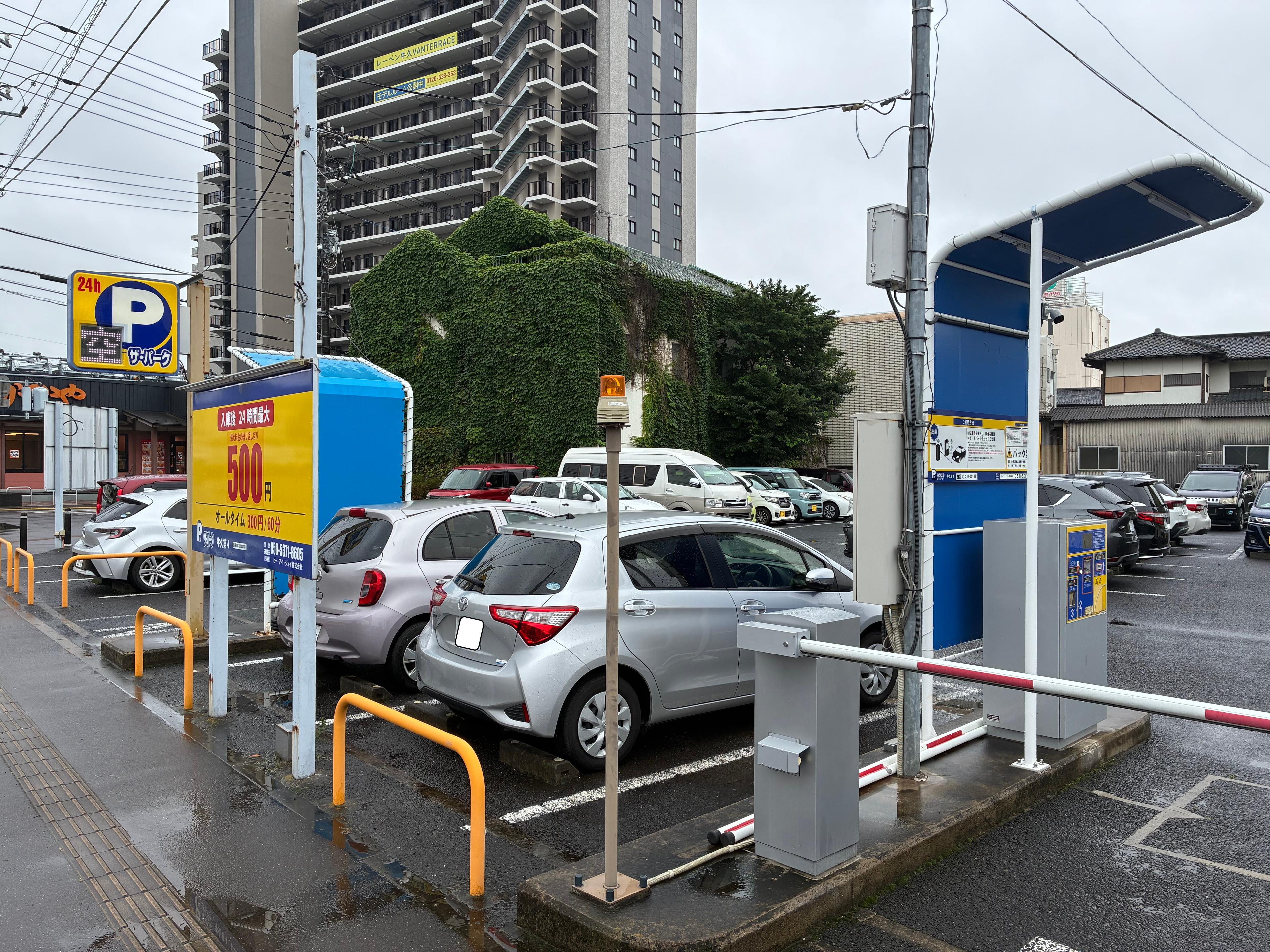 牛久第四の外観・駐車場イメージ1枚目