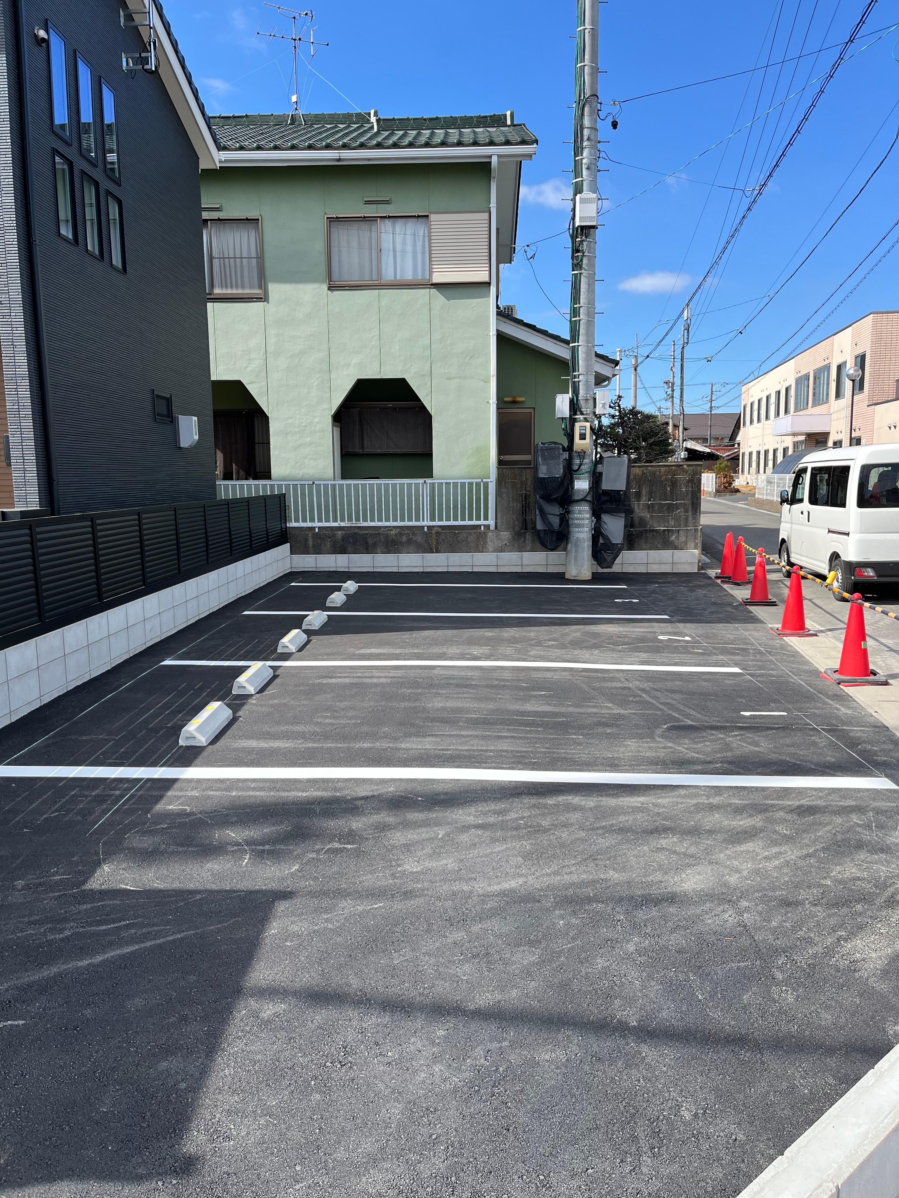 岩倉-383の外観・駐車場イメージ2枚目