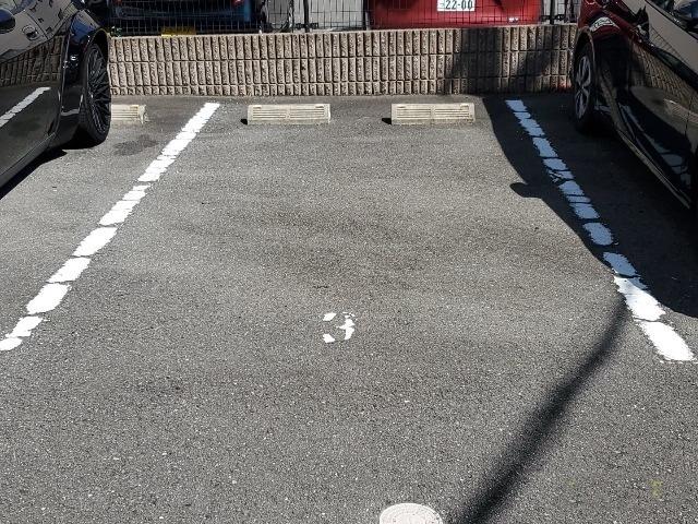 スプルース(30640)の外観・駐車場イメージ1枚目