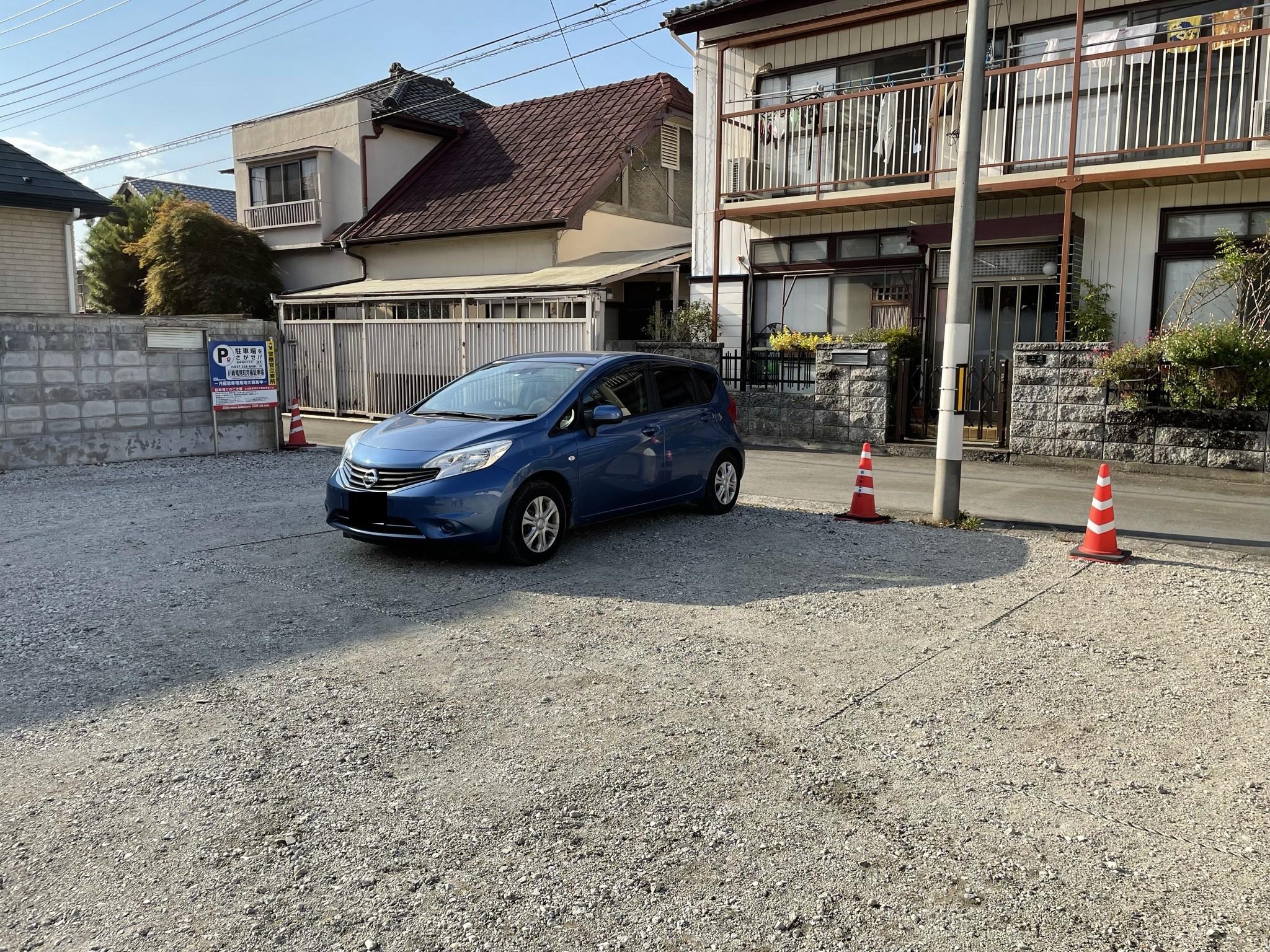 川崎竜見町月極駐車場の外観・駐車場イメージ2枚目